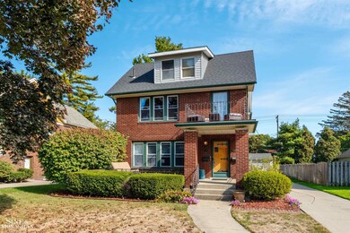 674 Neff Rd, Grosse Pointe, MI 48230 - photo 2