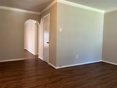 25114 Spring Ridge Dr, Spring, TX 77386 - photo 4