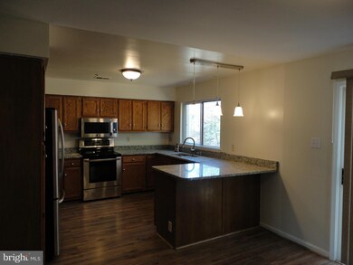 9301 Frensham Ct, Laurel, MD 20708 - photo 6