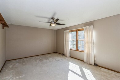 4880 Morelle Rd NE, Cedar Rapids, IA 52411 - photo 4