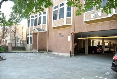 2802 Nueces St unit 211, Austin, TX 78705 - photo 5