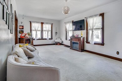 117 N Vine St, Elkhart, IN 46514 - photo 4