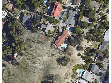 5001 Macfarlane Ln, Woodland Hills, CA 91364 - photo 3