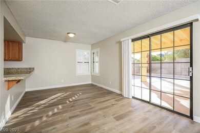 9601 Intercoastal Dr, Las Vegas, NV 89117 - photo 6