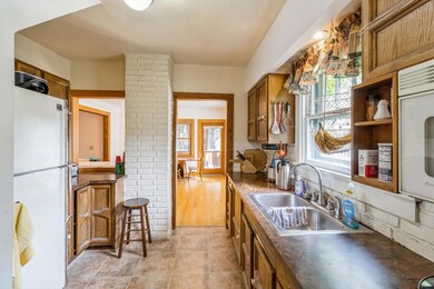 16_8227thSt_2016_Large