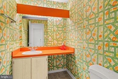 11681 Newbridge Ct, Reston, VA 20191 - photo 2