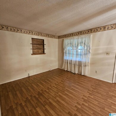 912 Clark Mountain Rd N, Bessemer, AL 35023 - photo 3