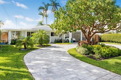 Vertical fence & oversized double carport