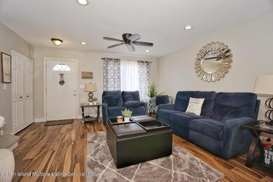 19 Acorn Ct, Staten Island, NY 10309 - photo 6