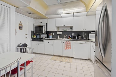 Fairways Riviera unit 520, Hallandale Beach, FL 33009 - photo 4