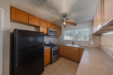 13914 Peatwood Rd, Houston, TX 77038 - photo 5