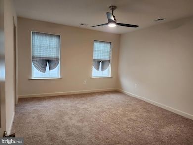 299 Buckeye Cir, La Plata, MD 20646 - photo 2