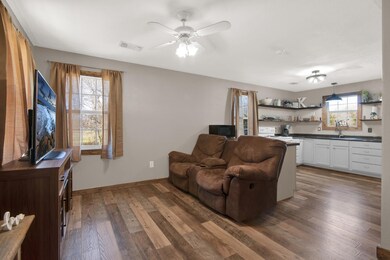 835 Eisenhower Rd, Denison, TX 75020 - photo 4