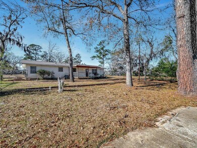 918 N Sanders St, Nacogdoches, TX 75964 - photo 2