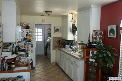 Kitchen & Laundry