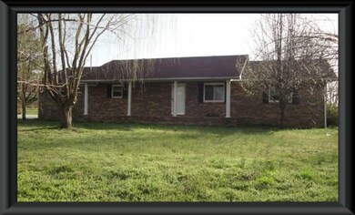 194 Bowling Alley Rd, Manchester, TN 37355 - photo 2