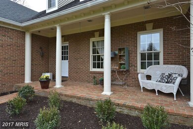 17319 Avenleigh Dr, Ashton, MD 20861 - photo 2