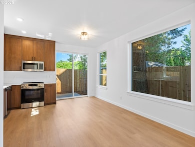 5305 SE Malden St unit 2, Portland, OR 97206 - photo 3