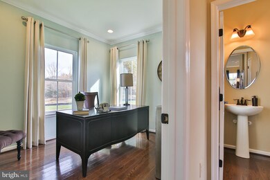 3010 Presidential Golf Dr unit EW06, Upper Marlboro, MD 20774 - photo 7