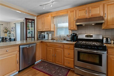 40 Balbo St, Pawtucket, RI 02860 - photo 5