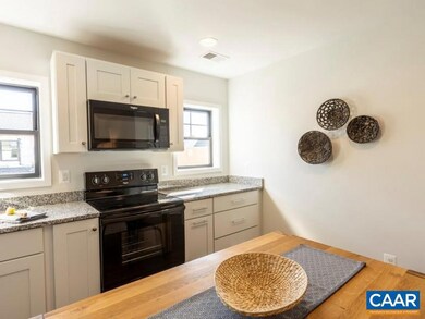 556 Lochlyn Hill Dr unit B, Charlottesville, VA 22901 - photo 3