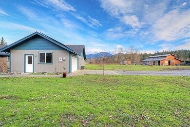 3603 New Hope Rd, Grants Pass, OR 97527 - photo 2