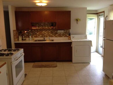 119 Pecos Cir, Carpentersville, IL 60110 - photo 3