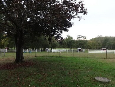 465 Pippin Orchard Rd, Cranston, RI 02921 - photo 4