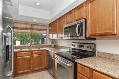 3235 E Camelback Rd-large-010-011-3235 E