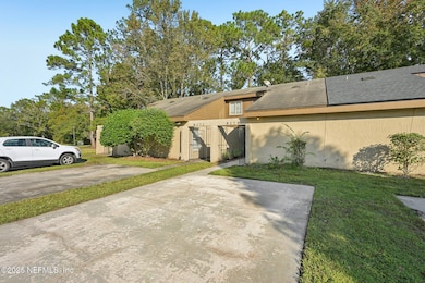 8279 Pineverde Ln, Jacksonville, FL 32244 - photo 3