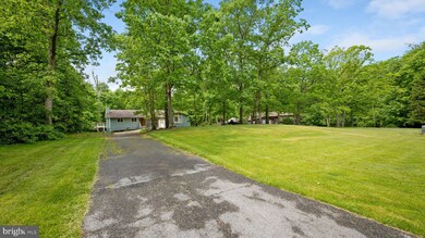 9829 Gordon Ct, Walkersville, MD 21793 - photo 4