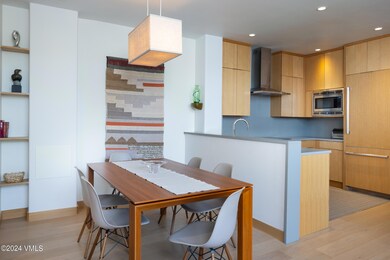 HighlandsRanch407_Kitchen1