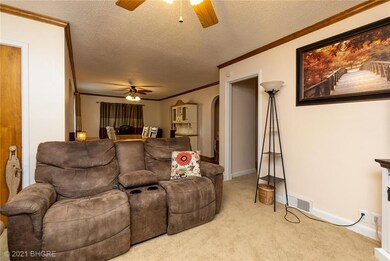 1005 W 6th St S, Newton, IA 50208 - photo 4