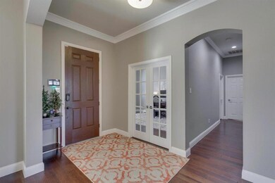 FOYER & HALLWAY TO 2 EXTRA BEDROOMS DWN