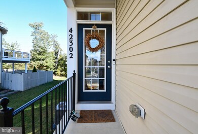 42302 Shoover Square, Chantilly, VA 20152 - photo 4