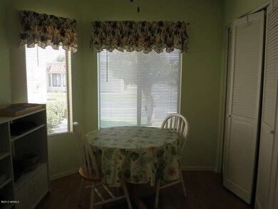 EAT IN KITCHEN