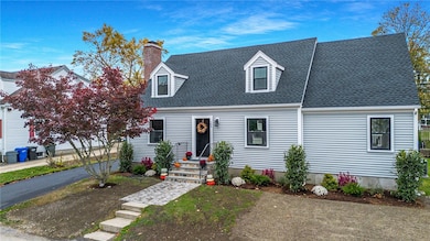 103 Champlin Place N, Newport, RI 02840 - photo 2