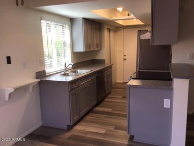 10407 N 11th St unit 1, Phoenix, AZ 85020 - photo 5