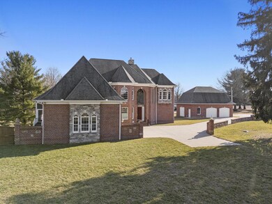 3 Grand Front