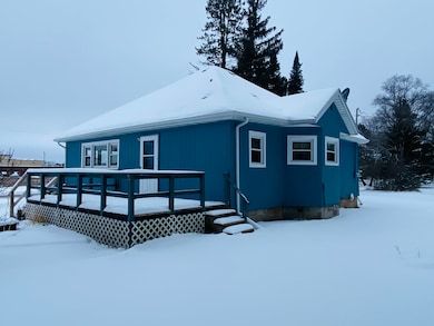 210 N Oak St, Crivitz, WI 54114 - photo 4