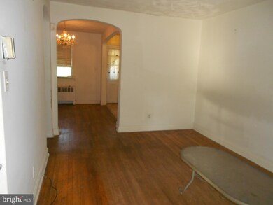 1008 Ellicott Driveway, Baltimore, MD 21216 - photo 4