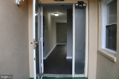 11375 Laurelwalk Dr, Laurel, MD 20708 - photo 2