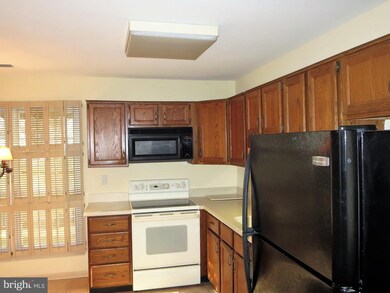 184 Raintree Ct, Langhorne, PA 19047 - photo 5