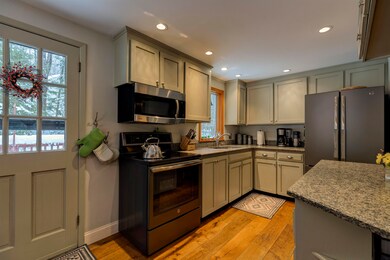 21 Deer Run Ln, Lebanon, NH 03766 - photo 4