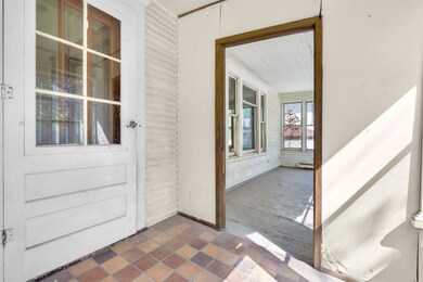 309 W 12th St, Cedar Falls, IA 50613 - photo 3