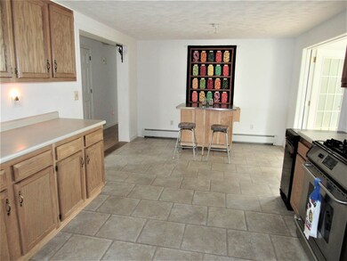 27 Labine St, Nashua, NH 03060 - photo 2
