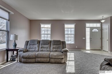 902 Port Royal Dr, Papillion, NE 68046 - photo 4