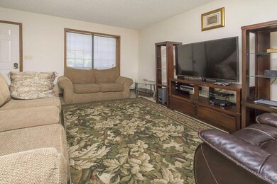 Living Room (2)