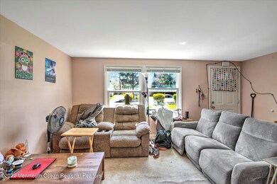 09-LIVING ROOM