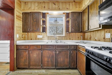 1038 Parker St, Lansing, MI 48912 - photo 5